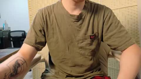 Snapshot of isaac_sheffield chatting on June 7, 2026, 3:43 am isaac online show from June 7, 2026, 3:43 am