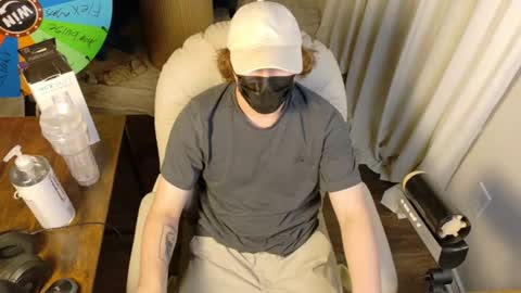 Snapshot of isaac_sheffield chatting on June 19, 2026, 9:24 am isaac online show from June 19, 2026, 9:24 am