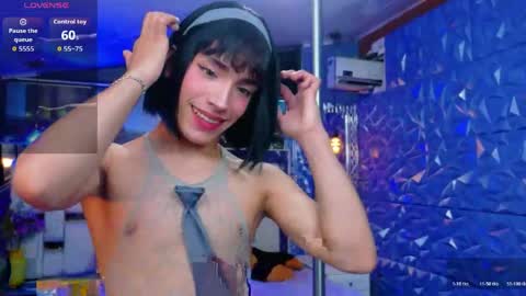Snapshot of isaacnova chatting on May 12, 2026, 8:28 pm isaacnova online show from May 12, 2026, 8:28 pm
