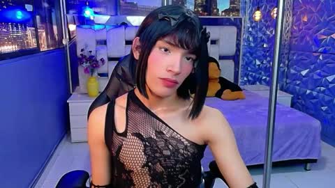 Snapshot of isaacnova chatting on May 20, 2026, 8:15 pm isaacnova online show from May 20, 2026, 8:15 pm
