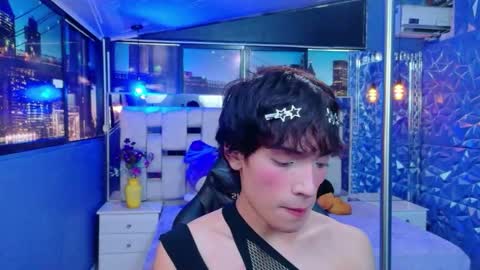 Snapshot of isaacnova chatting on May 31, 2026, 9:05 pm isaacnova online show from May 31, 2026, 9:05 pm