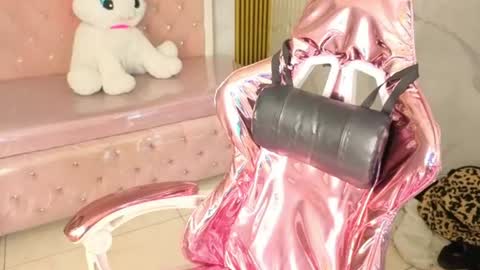 Snapshot of isabeau_s chatting on June 23, 2026, 1:31 pm isabeau_s online show from June 23, 2026, 1:31 pm