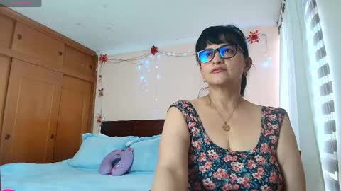 Snapshot of isabeel_sofia01 chatting on May 26, 2026, 9:22 pm Isabeel Sofia online show from May 26, 2026, 9:22 pm