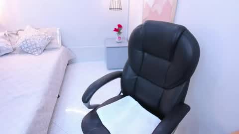 Snapshot of isabel_zapata chatting on February 25, 2026, 11:53 am ISA online show from February 25, 2026, 11:53 am