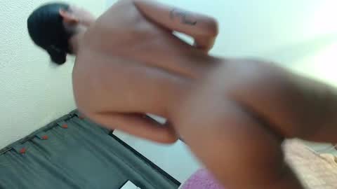 Snapshot of isabela_cameron chatting on February 5, 2025, 3:02 am ISABELA online show from February 5, 2025, 3:02 am