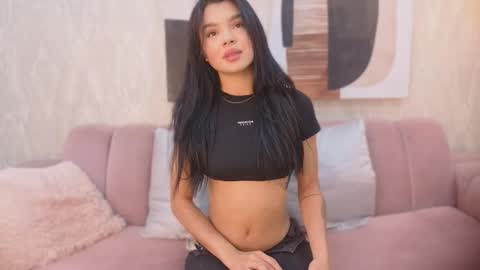 isabela  online show from February 25, 2026, 11:42 am