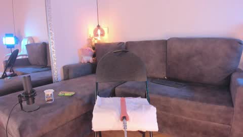 Snapshot of isabela_franco_ chatting on March 6, 2025, 12:09 pm Isabela online show from March 6, 2025, 12:09 pm