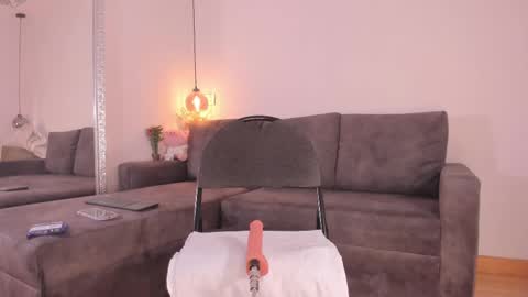 Snapshot of isabela_franco_ chatting on September 23, 2025, 12:08 pm Isabela online show from September 23, 2025, 12:08 pm