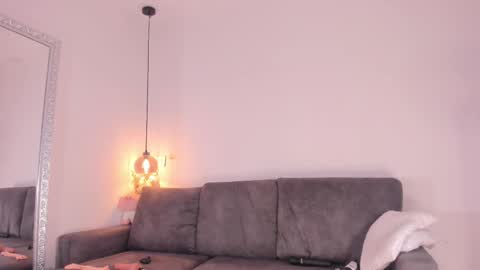 Snapshot of isabela_franco_ chatting on October 6, 2025, 12:02 pm Isabela online show from October 6, 2025, 12:02 pm