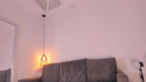 Snapshot of isabela_franco_ chatting on October 16, 2025, 12:06 pm Isabela online show from October 16, 2025, 12:06 pm