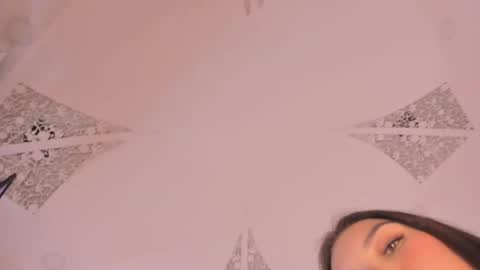 Snapshot of isabela_franco_ chatting on November 26, 2025, 12:06 pm Isabela online show from November 26, 2025, 12:06 pm