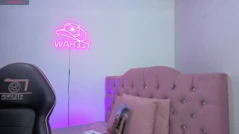 Snapshot of isabela_tay chatting on April 28, 2026, 11:37 am ISABELA online show from April 28, 2026, 11:37 am