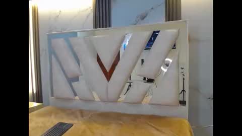 isabelabluecf online show from December 3, 2025, 4:05 pm