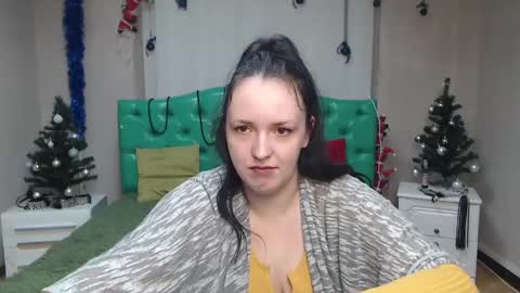 IsabelBlackberry online show from December 30, 2024, 3:02 pm