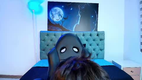 Isabel Cortez online show from October 1, 2025, 11:49 am