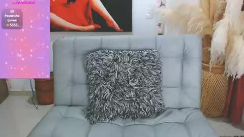 Isabel online show from March 8, 2025, 8:03 pm