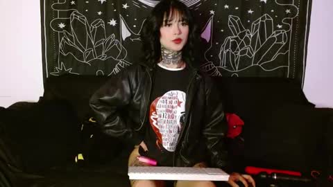    online show from October 27, 2025, 1:31 am