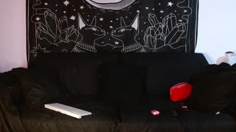    online show from November 3, 2025, 12:13 am