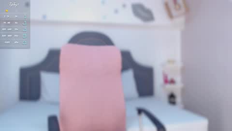 Isa  online show from December 27, 2024, 4:43 pm