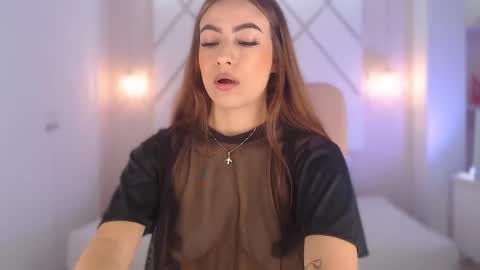 Isa  online show from October 14, 2025, 3:46 pm