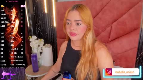 Snapshot of isabella_arias1 chatting on March 8, 2025, 4:45 am Isabella Arias online show from March 8, 2025, 4:45 am