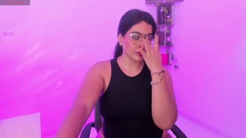 isabella_aristi03 online show from September 26, 2025, 5:00 am