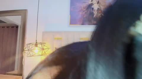 ISABELLA online show from May 22, 2026, 11:38 am