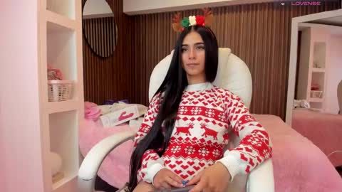 Snapshot of isabella_cooper9 chatting on December 8, 2024, 11:29 pm Isabella Cooper online show from December 8, 2024, 11:29 pm