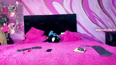 Isabella Coronado online show from May 16, 2026, 1:21 pm