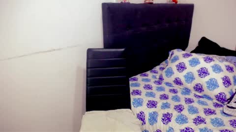 sandra   isabella hotxxx online show from December 5, 2024, 6:22 pm