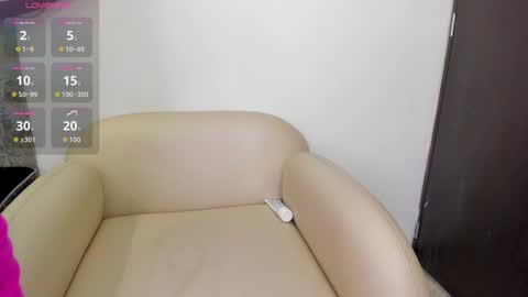 Isabella online show from September 18, 2025, 12:40 pm