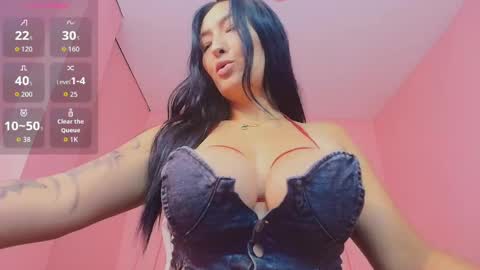 Snapshot of isabella_mendez_1 chatting on June 1, 2026, 12:40 pm Isa online show from June 1, 2026, 12:40 pm
