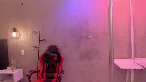 Snapshot of isabella_nowa chatting on February 7, 2026, 12:20 pm Isabella Nowa online show from February 7, 2026, 12:20 pm