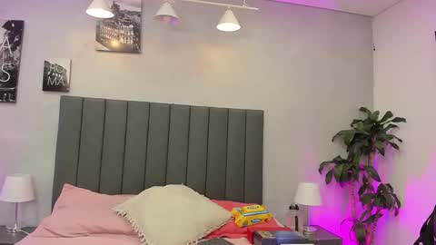 Snapshot of isabella_nowa chatting on February 8, 2026, 11:46 am Isabella Nowa online show from February 8, 2026, 11:46 am