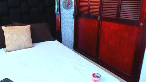 Snapshot of isabella_queen8 chatting on February 22, 2025, 1:22 am Isabella Your Queen online show from February 22, 2025, 1:22 am