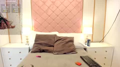 Snapshot of isabella_roa chatting on February 16, 2026, 3:24 am Isabella online show from February 16, 2026, 3:24 am