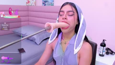 Snapshot of isabella_santos1 chatting on February 28, 2025, 12:42 pm Isabella online show from February 28, 2025, 12:42 pm