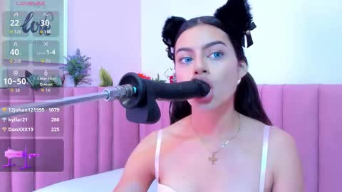 Snapshot of isabella_santos1 chatting on October 17, 2025, 4:26 am Isabella online show from October 17, 2025, 4:26 am