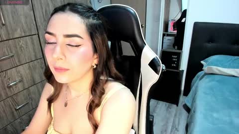 Isabella Sea online show from December 9, 2024, 1:18 am