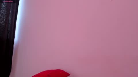 isabella online show from December 29, 2024, 10:25 pm