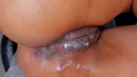 isabella online show from December 21, 2025, 6:04 pm