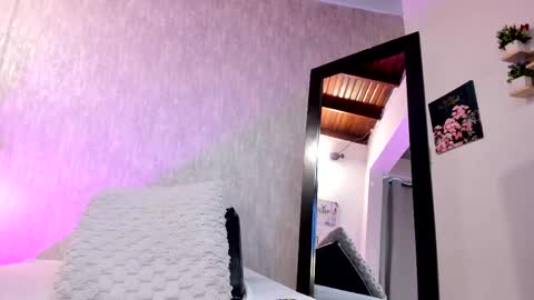 Snapshot of isabella_zc chatting on February 11, 2025, 2:57 pm isabella zc online show from February 11, 2025, 2:57 pm