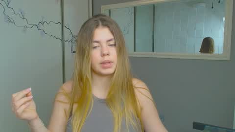 isabellabler online show from December 6, 2024, 4:06 pm