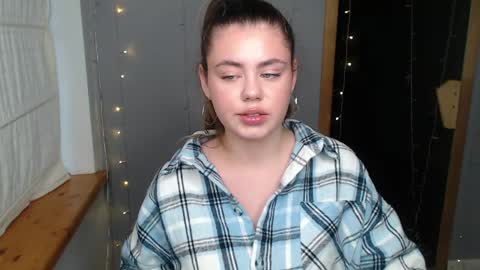 isabellabler online show from December 8, 2024, 9:46 am