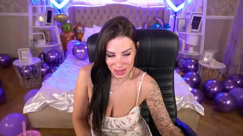 Marina online show from January 10, 2025, 4:51 pm