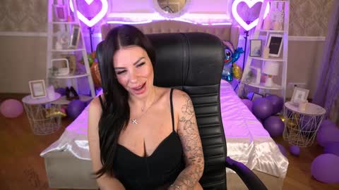 Marina online show from January 31, 2025, 4:48 pm