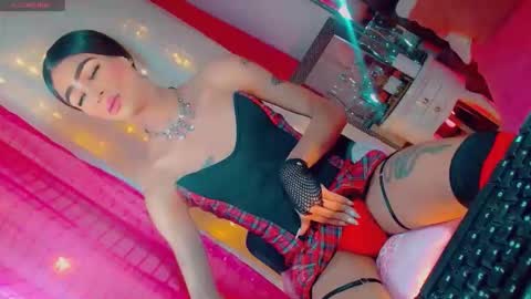 isabellagirs online show from November 30, 2025, 6:17 am