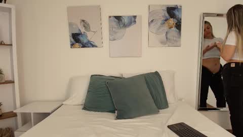 Isabella  online show from February 23, 2026, 1:41 pm