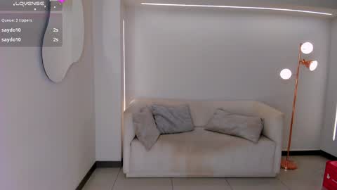 Isa Hill  online show from December 6, 2024, 1:18 am