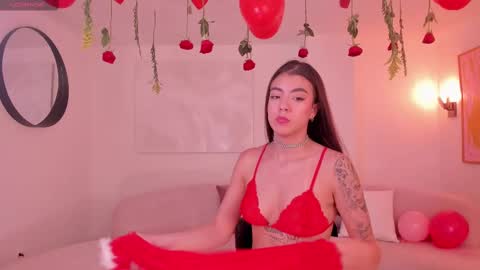 Snapshot of isabellakroft chatting on February 18, 2025, 12:37 am Isabella Kroft online show from February 18, 2025, 12:37 am